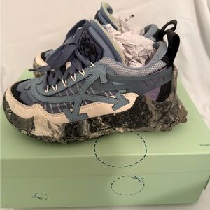Off-White Odsy Sneakers